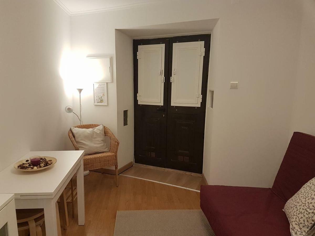 Stay In The Heart Of Alfama! Lisbon Bagian luar foto